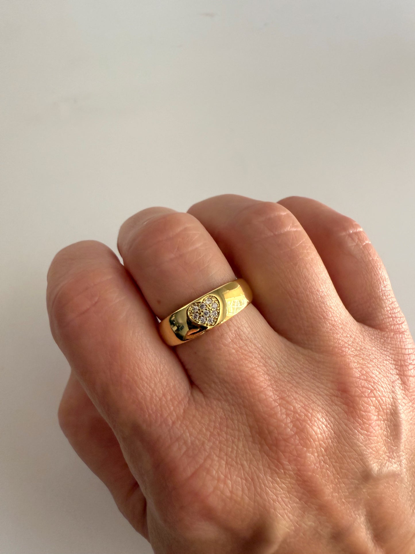 Sparkling Heart Ring