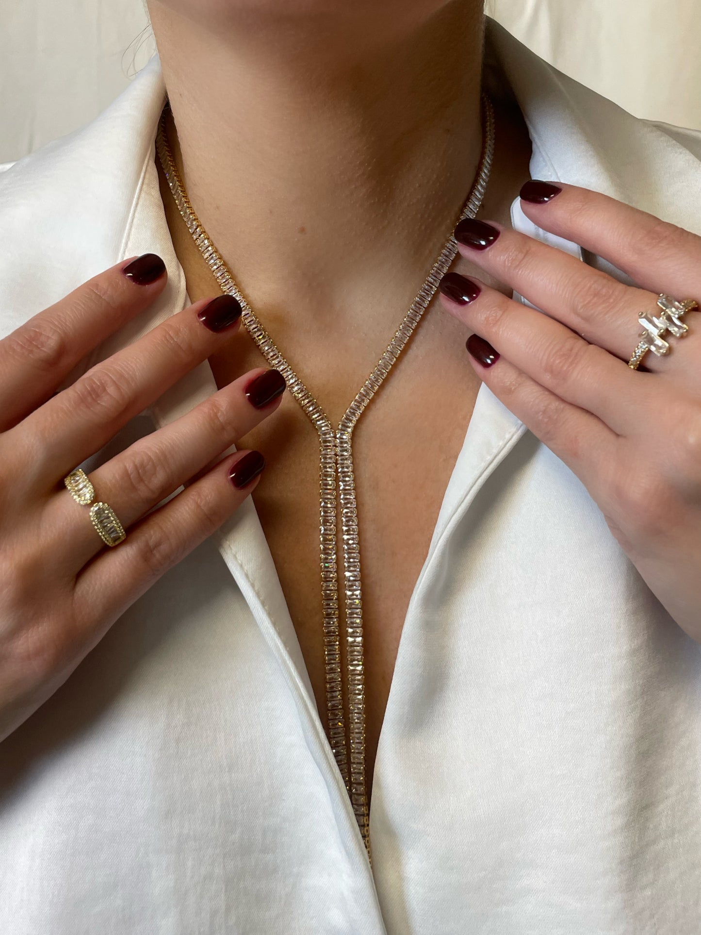 Elegance Baguette Lariat