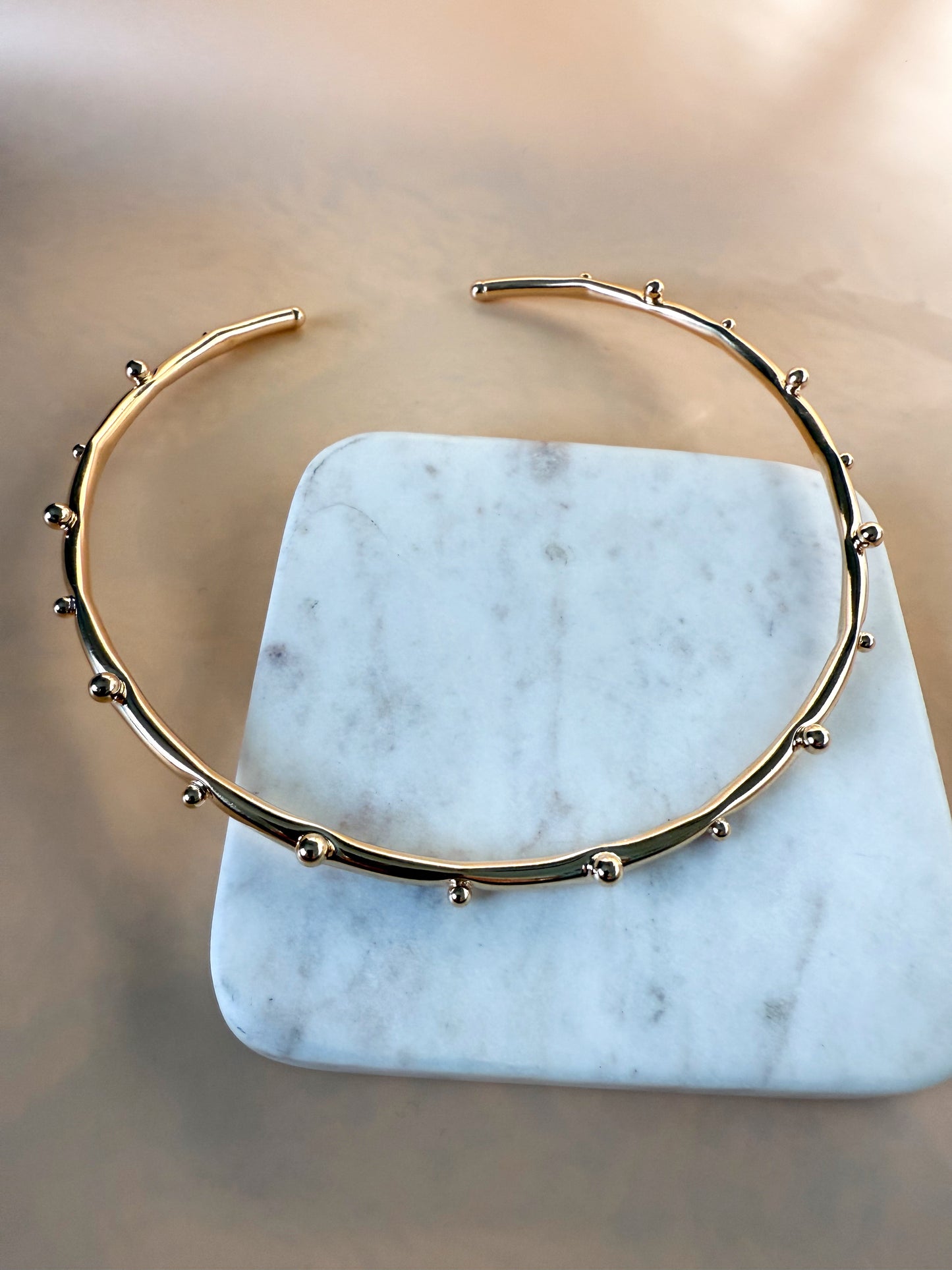 Onda Choker Necklace