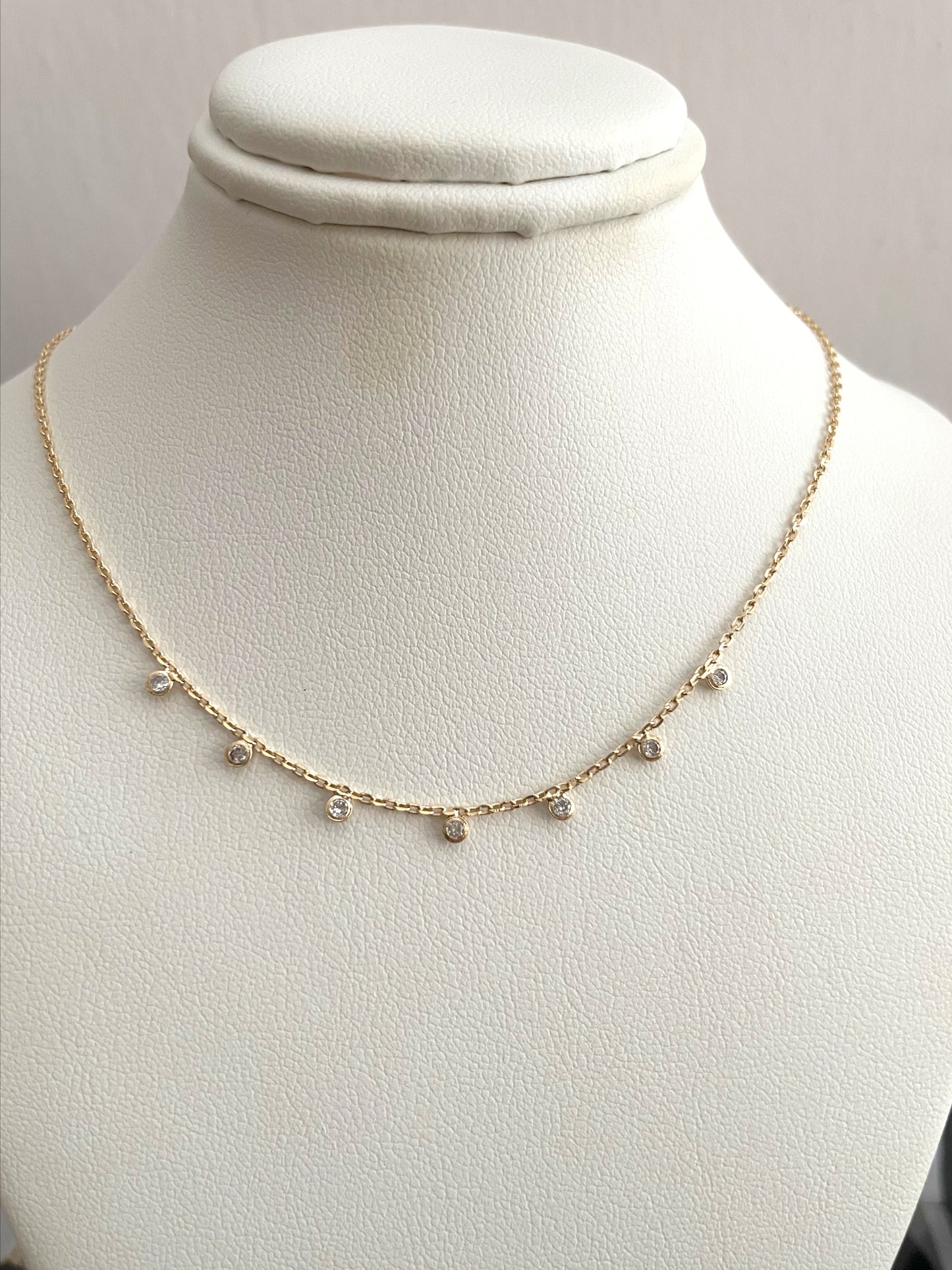 Collar lunares circonitas