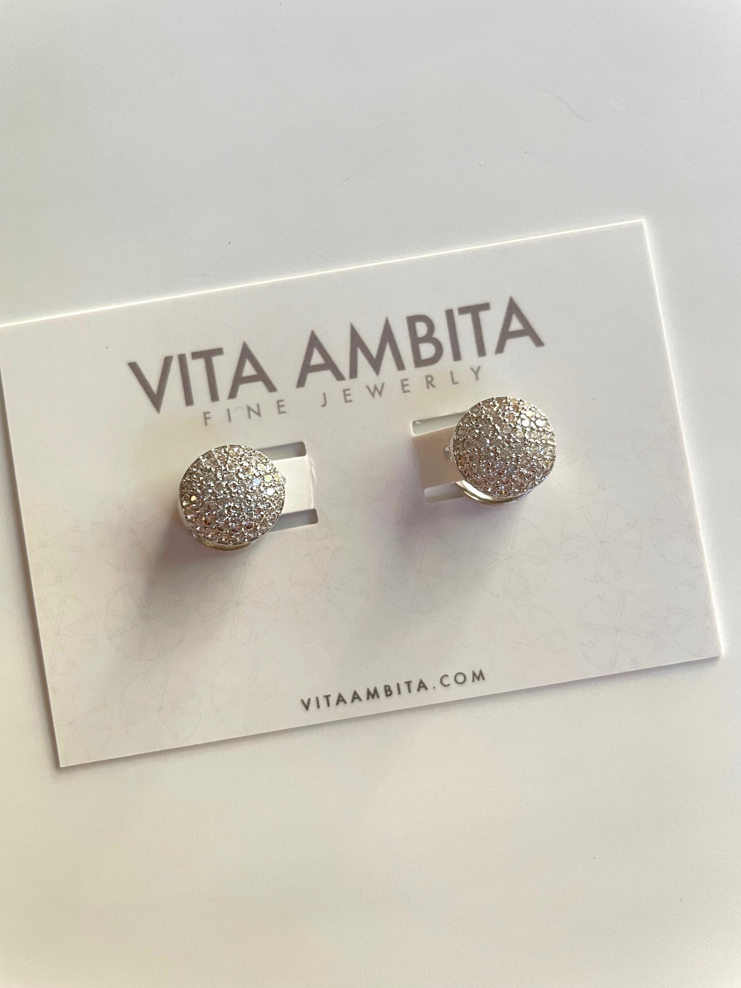 Zirconia circle Huggies