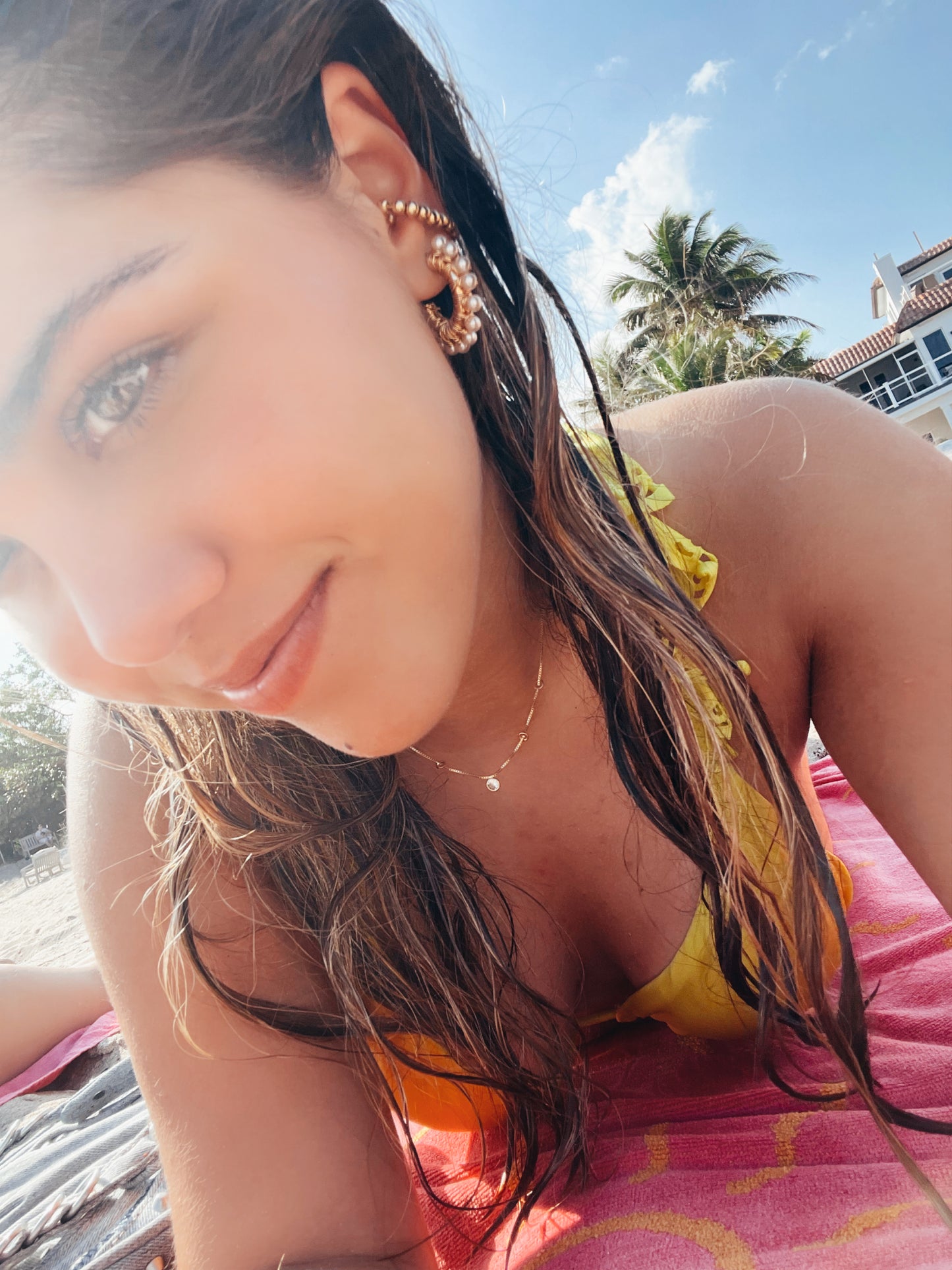 Pendiente Earcuff con cuentas