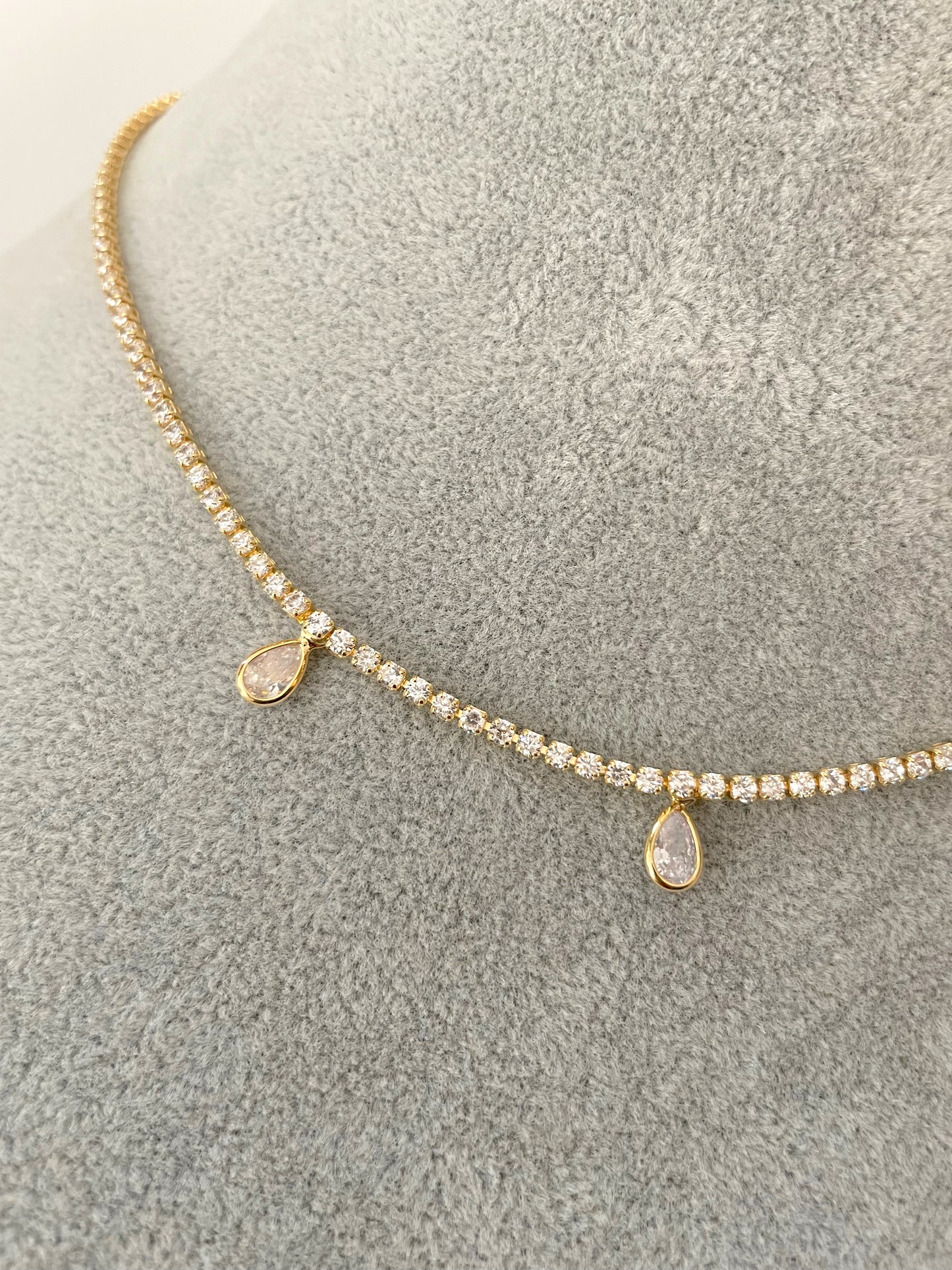 Collier tennis triple gouttes