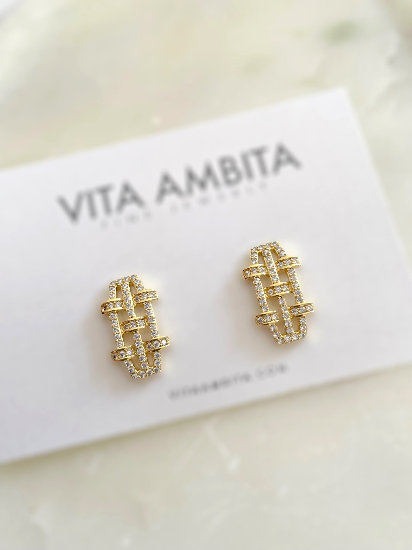 Pendientes con diseño trenzado