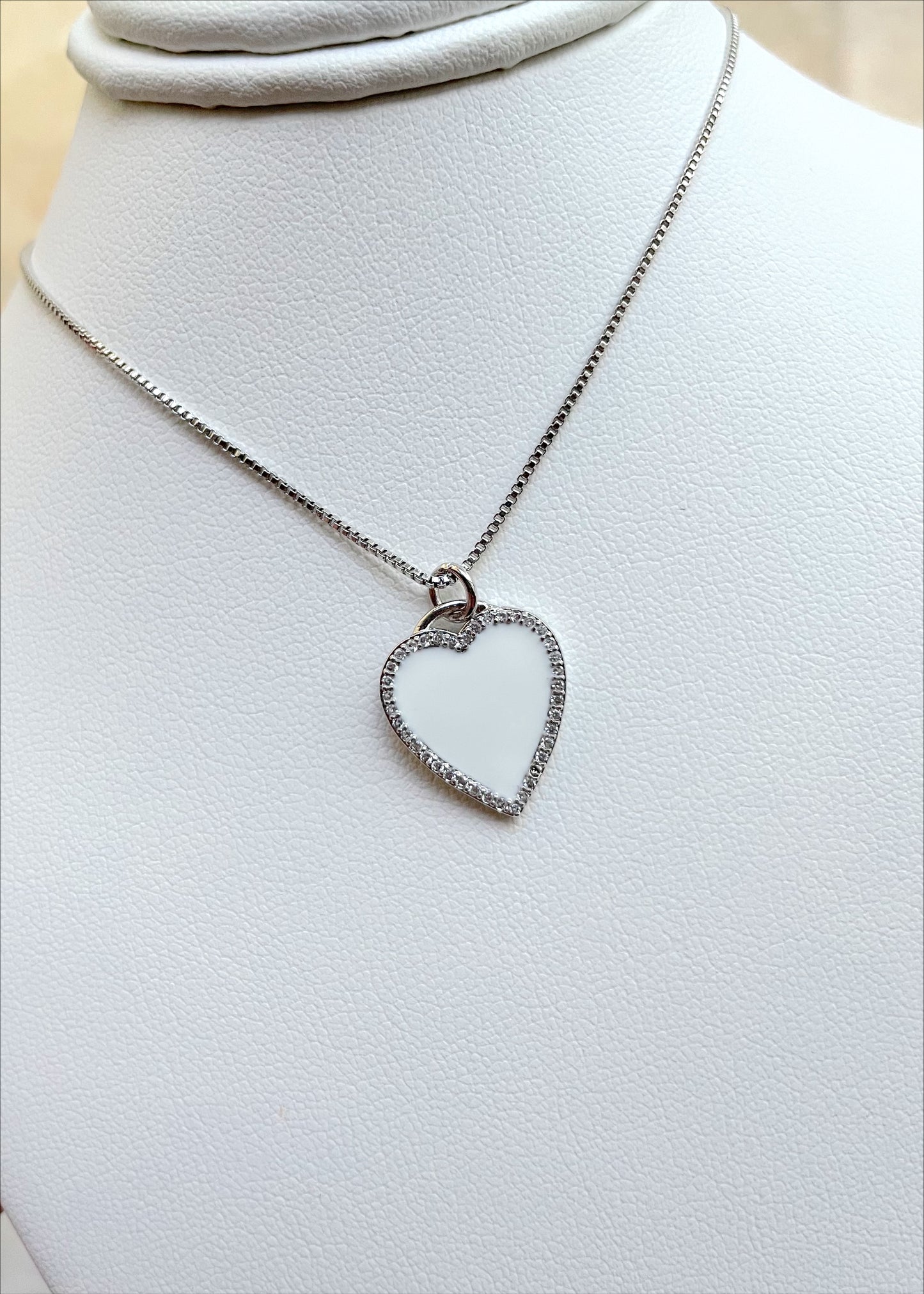 Collier pendentif coeur mini pavé de pierres