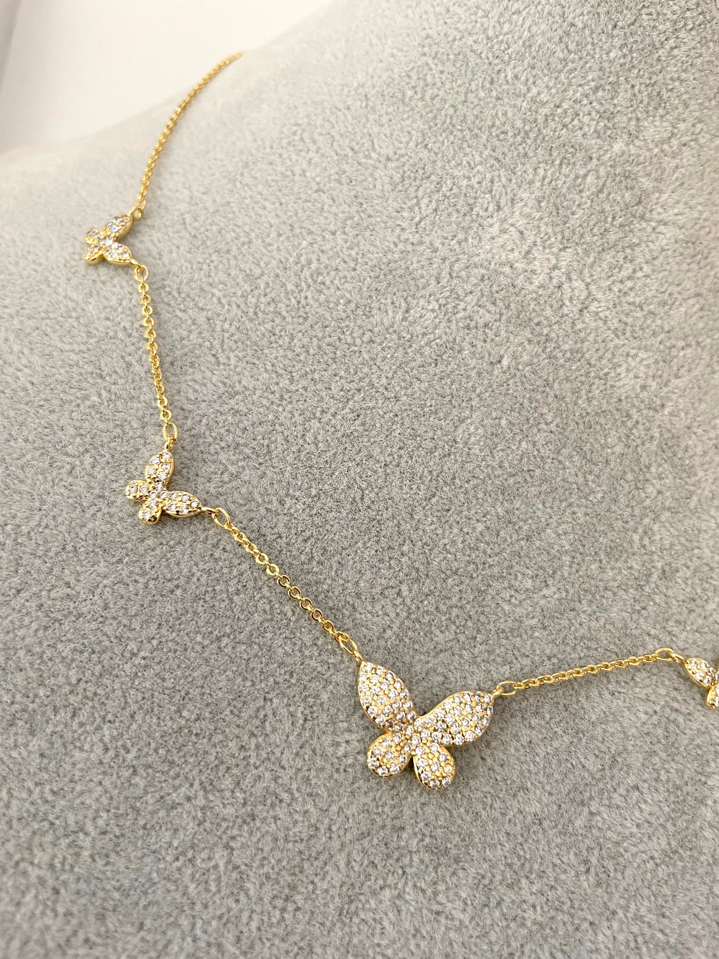Zirconia Butterfly short necklace