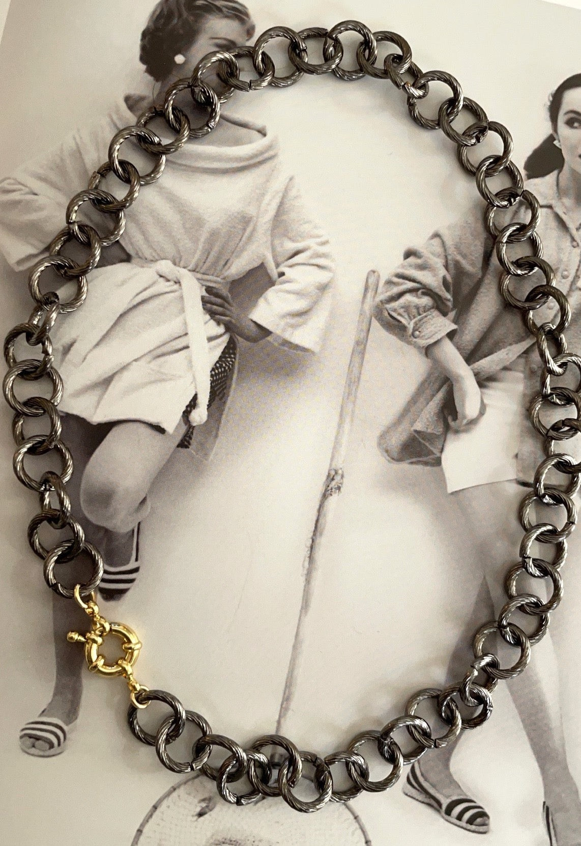 Collier fermoir doré cercle rhodié