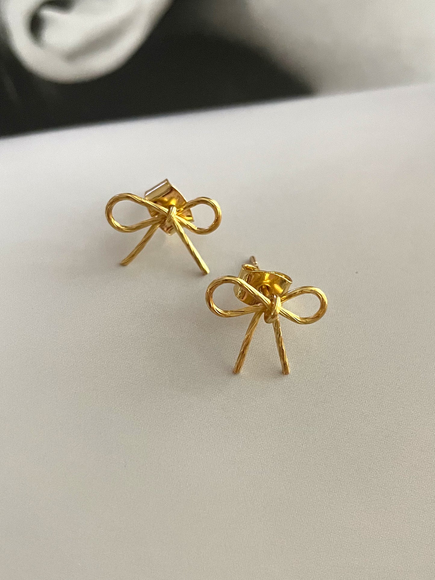 The Bow earrings