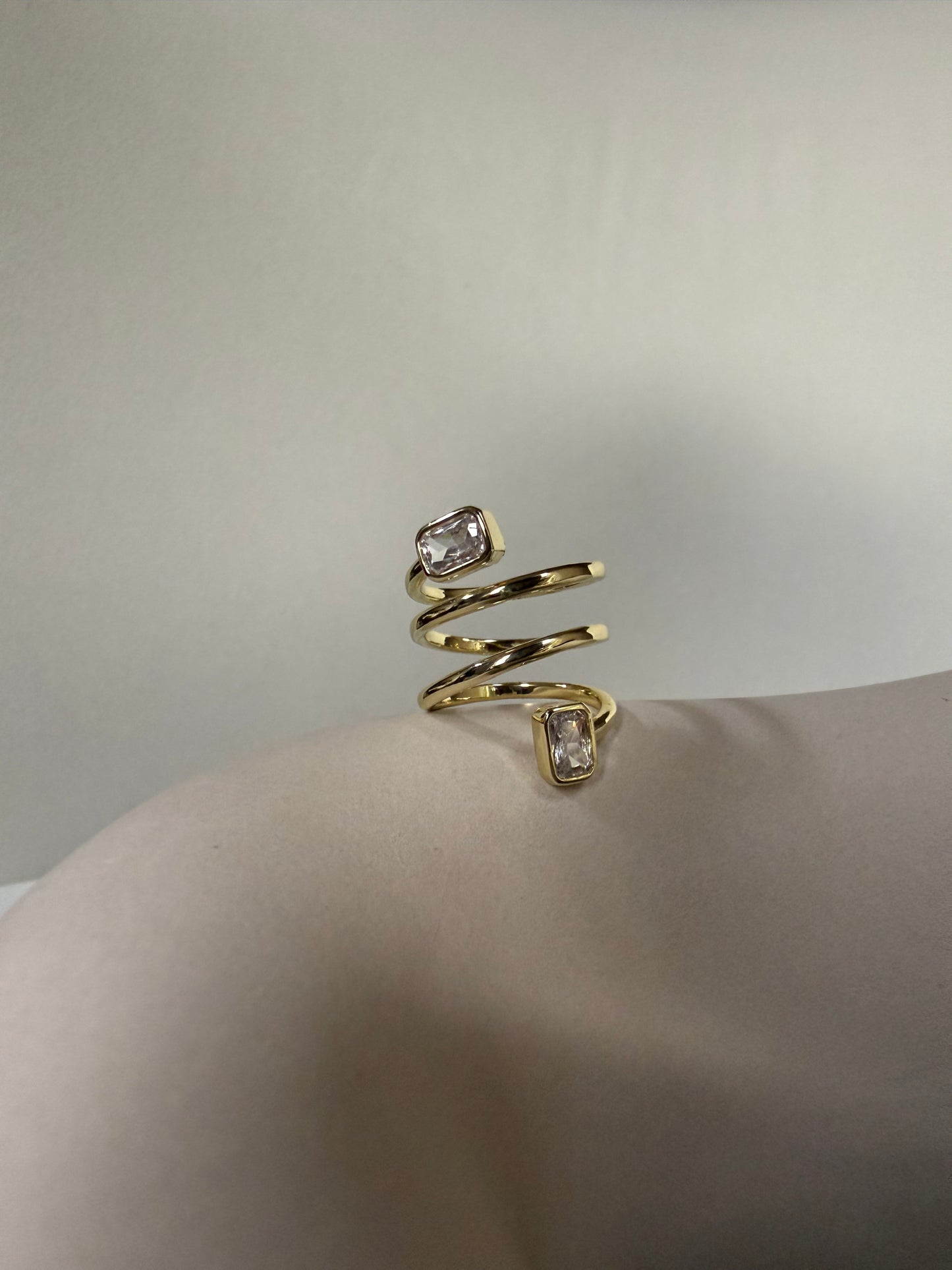 Sparkling Spiral Ring