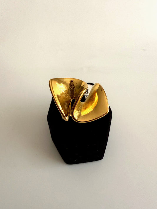 Curve Statement Ring