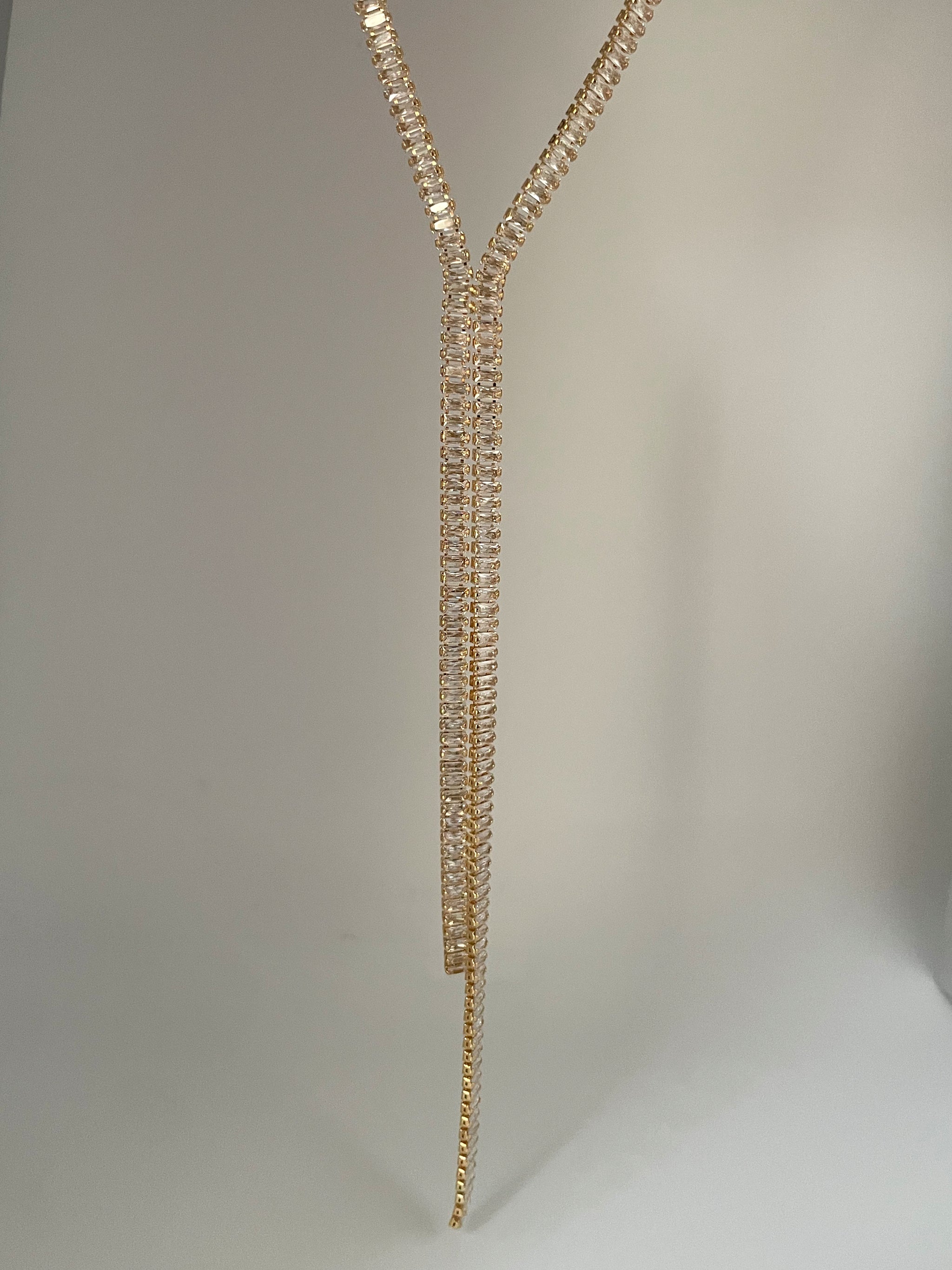 Elegance Baguette Lariat – Vita Ambita