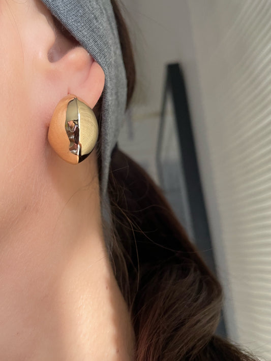 Taylor hoop earrings