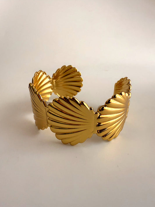 Shells Cuff Bracelet