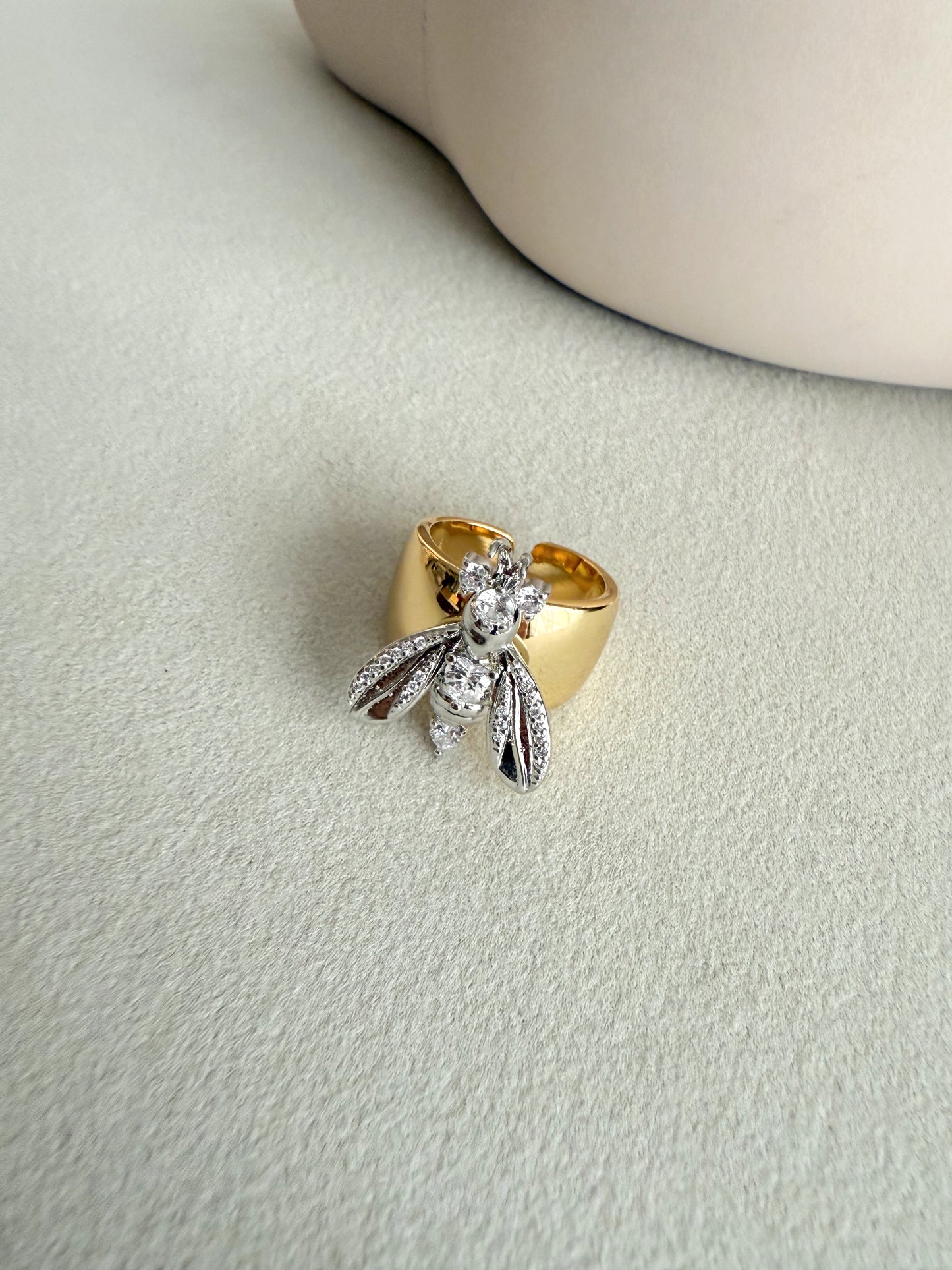 The Queen Bee Ring