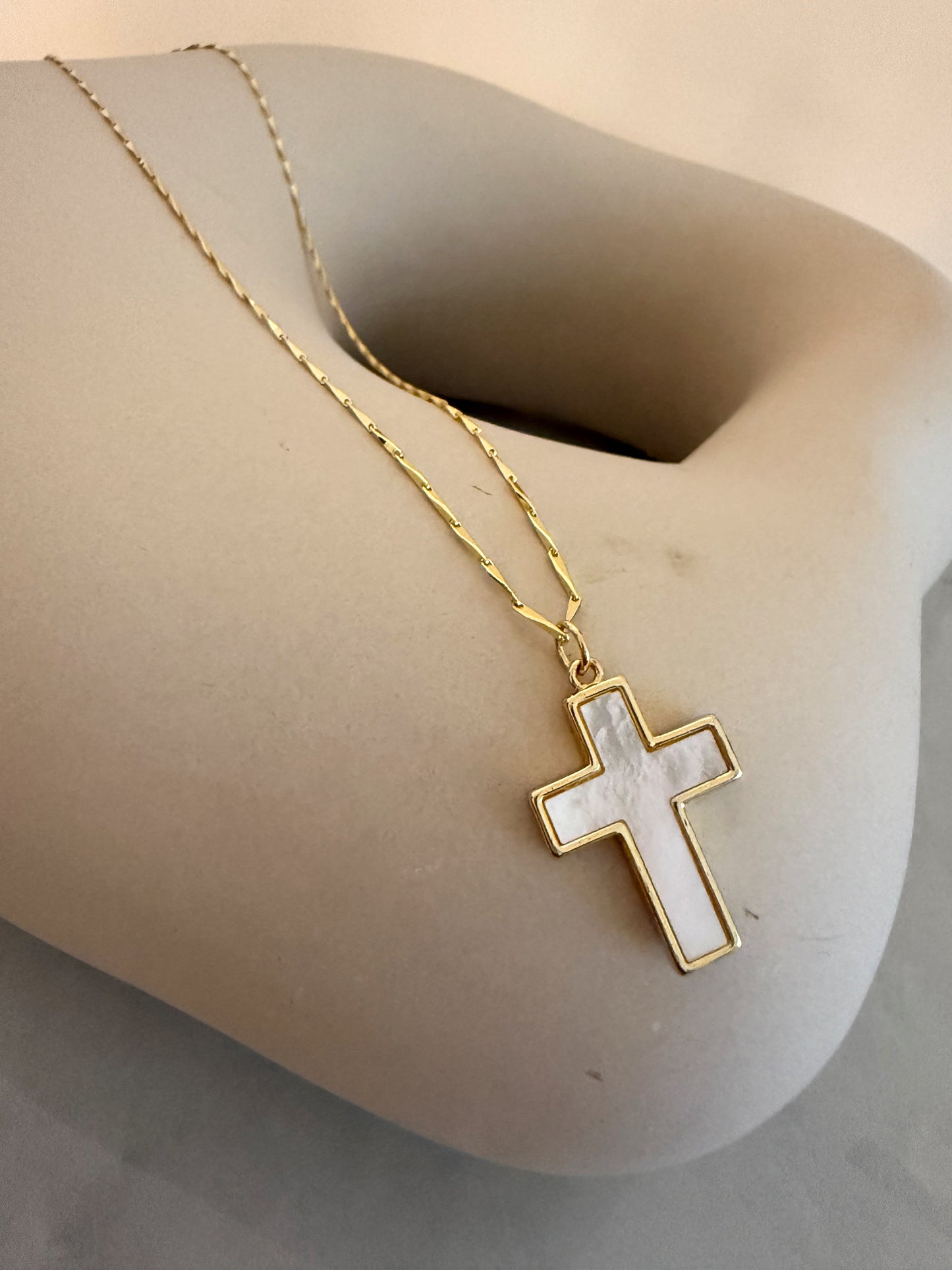 Religious pendant necklace