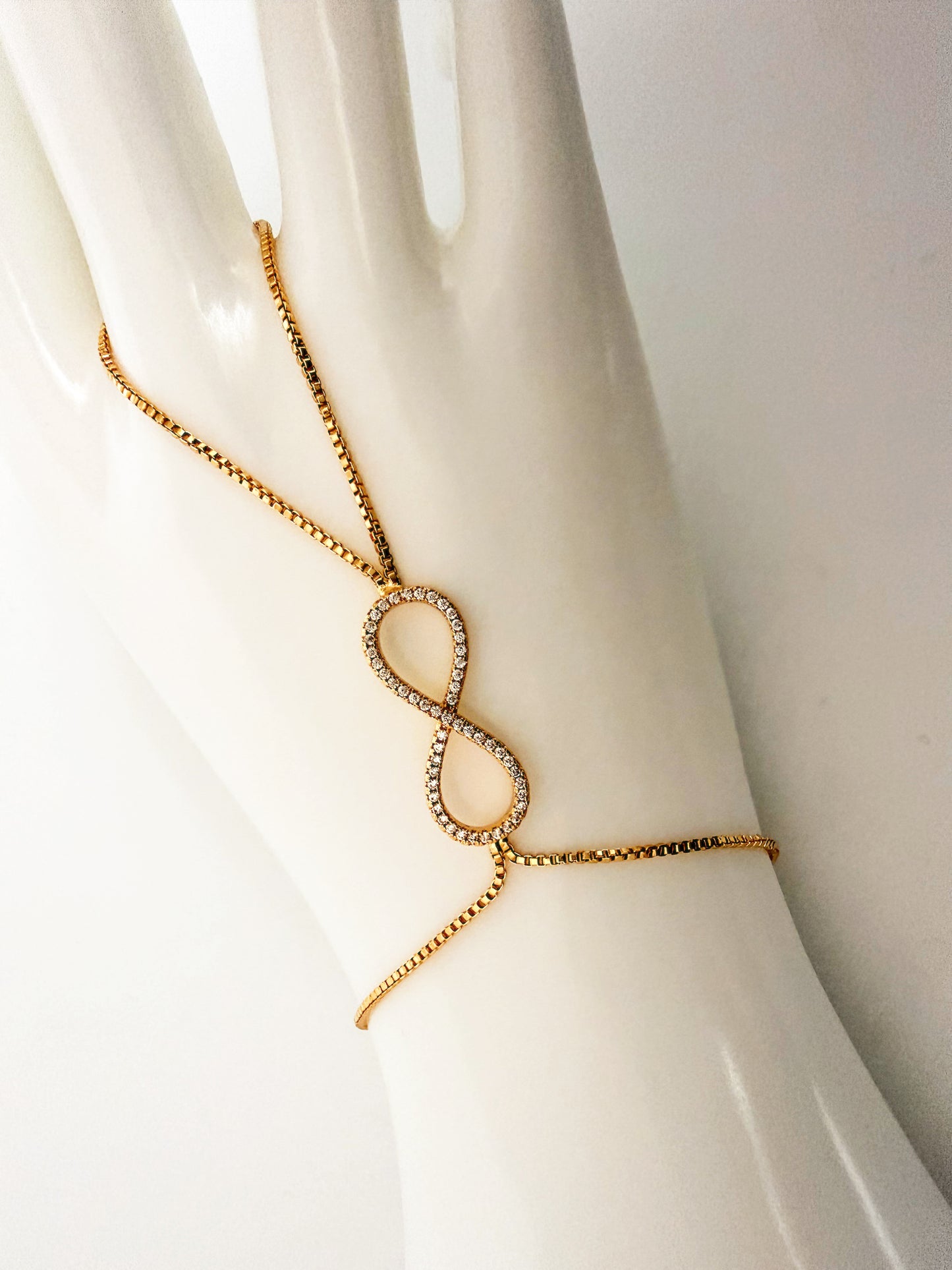 The Infinity Hand Chain