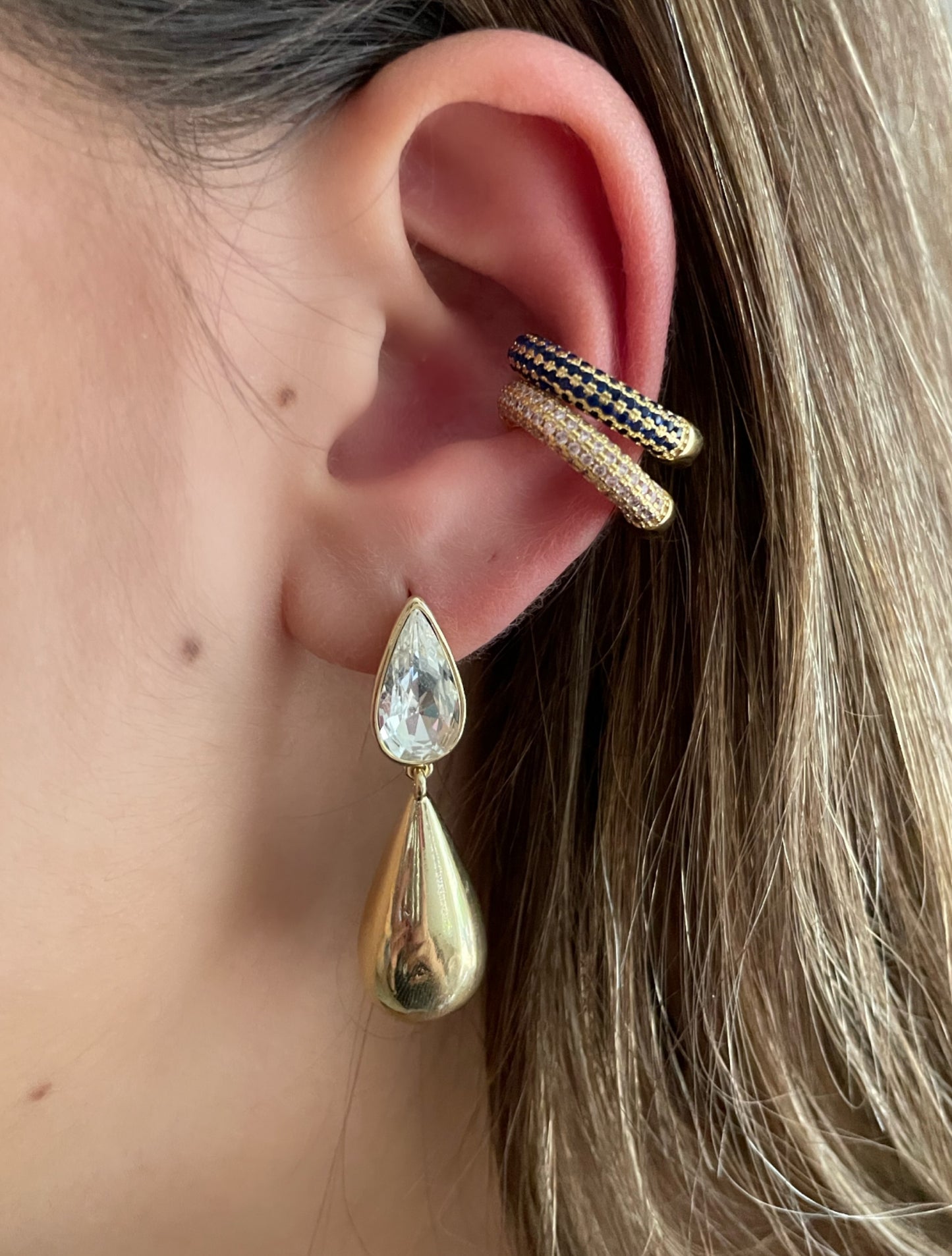Mismatched droplets earrings