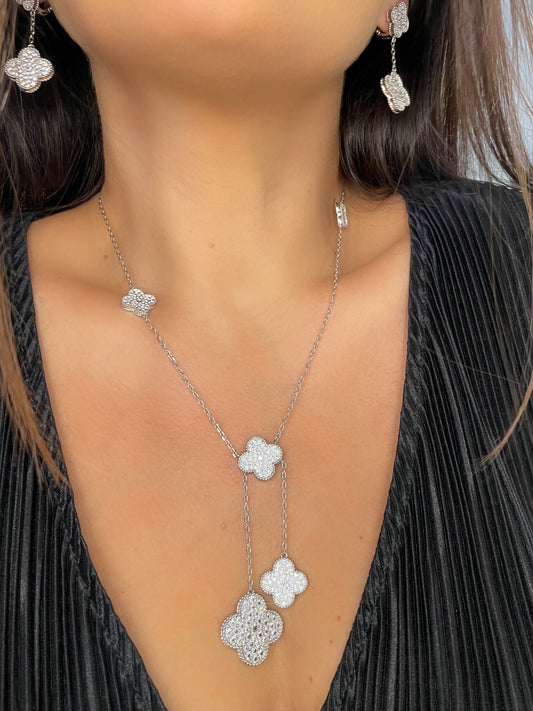 Sparkling clovers necklace