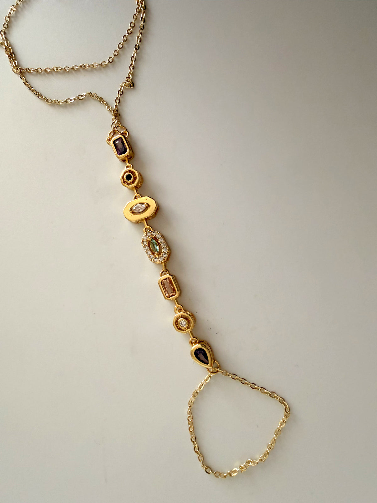 Abbey Hand Chain