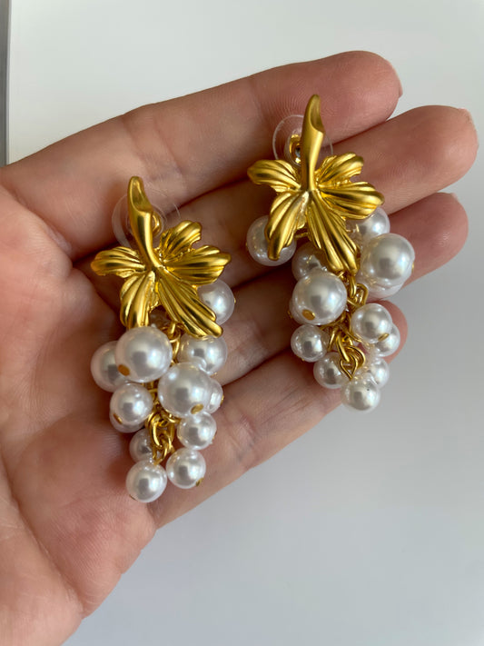 Bunch of Pearls earrings