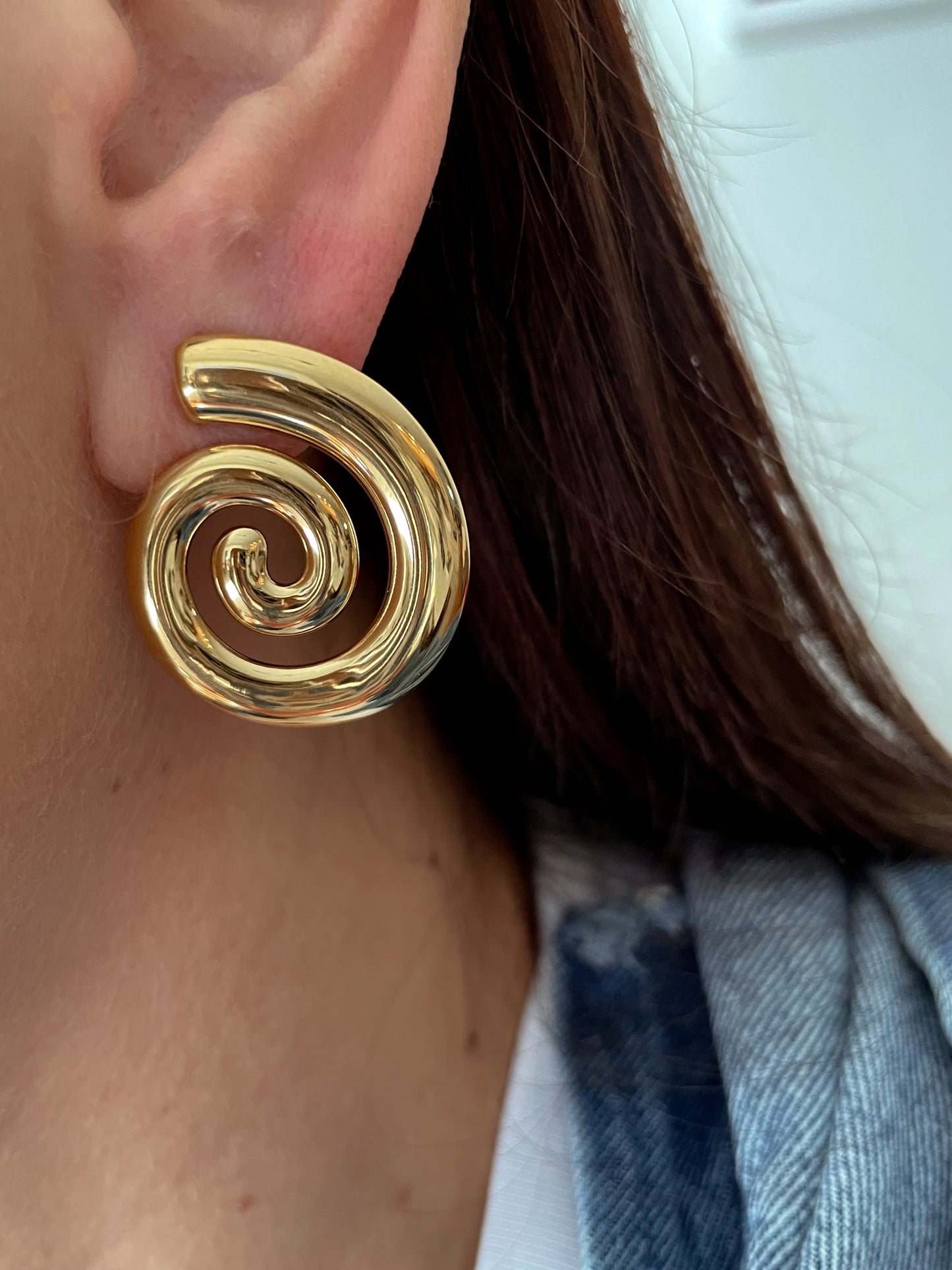 Boucles d'oreilles à déclaration en spirale
