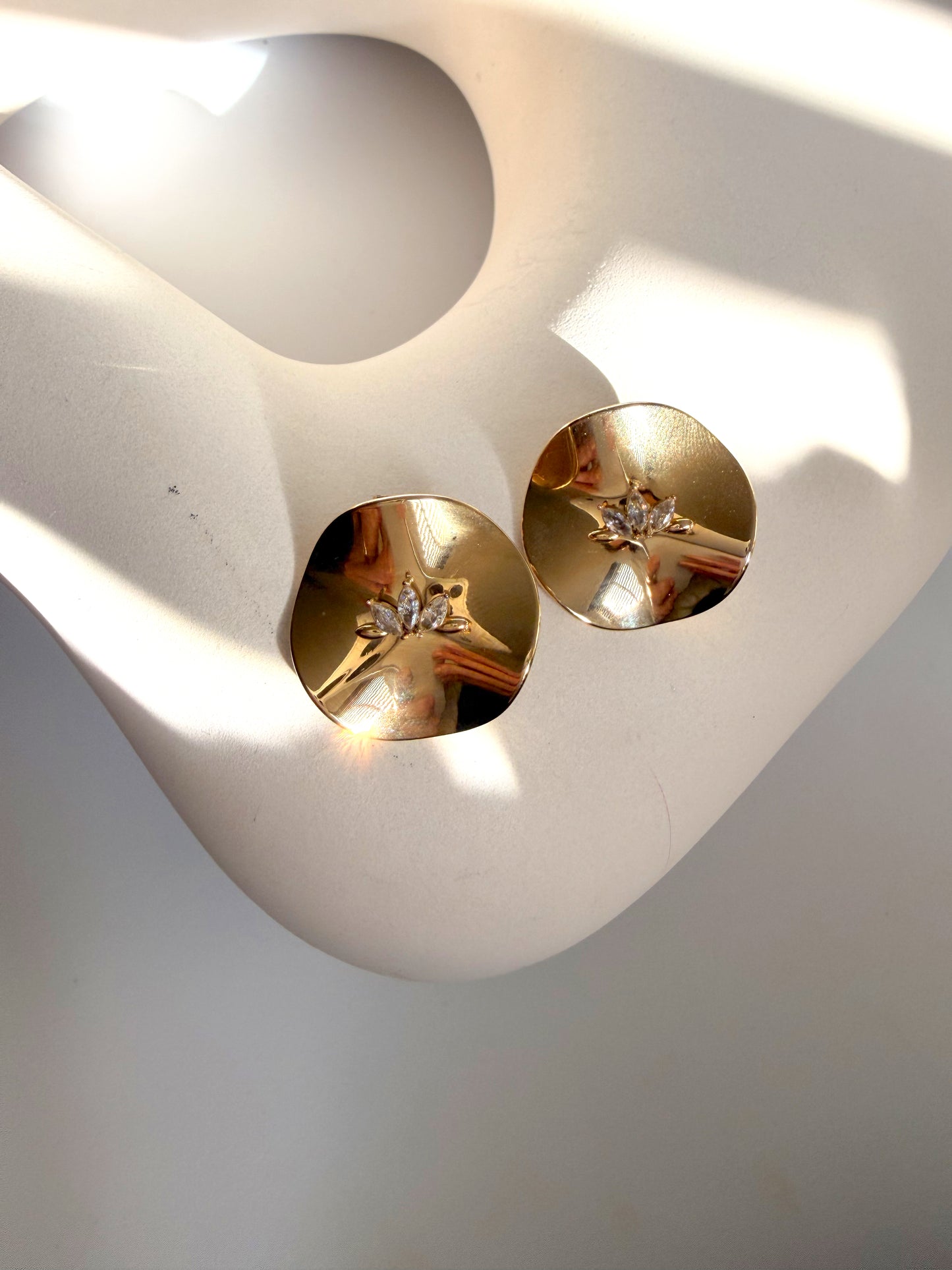 Lumi Disc Earrings