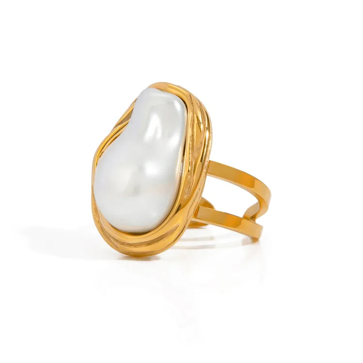 Statement Pearl Ring