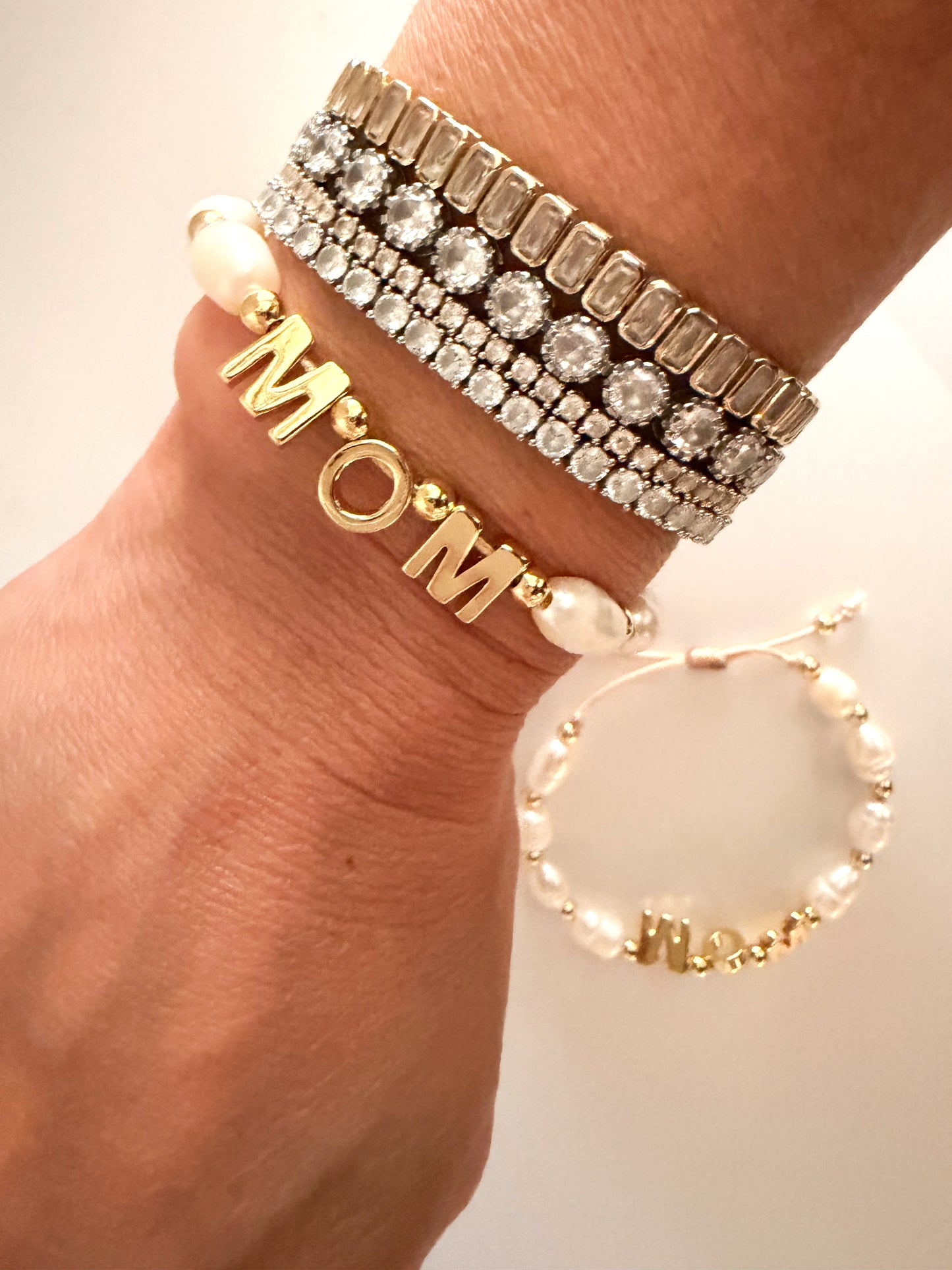 MOM pearled adjustable bracelet