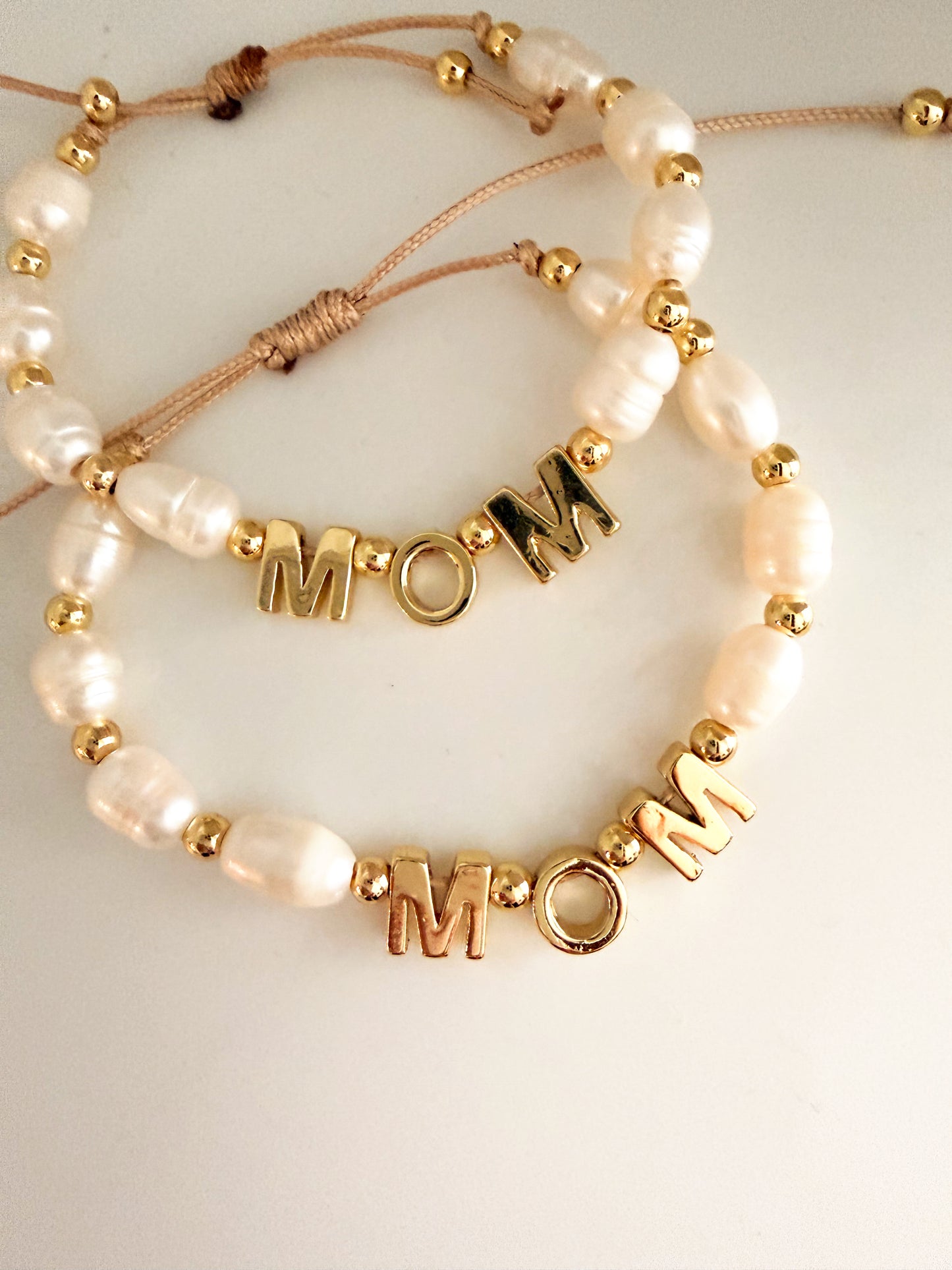 MOM pearled adjustable bracelet