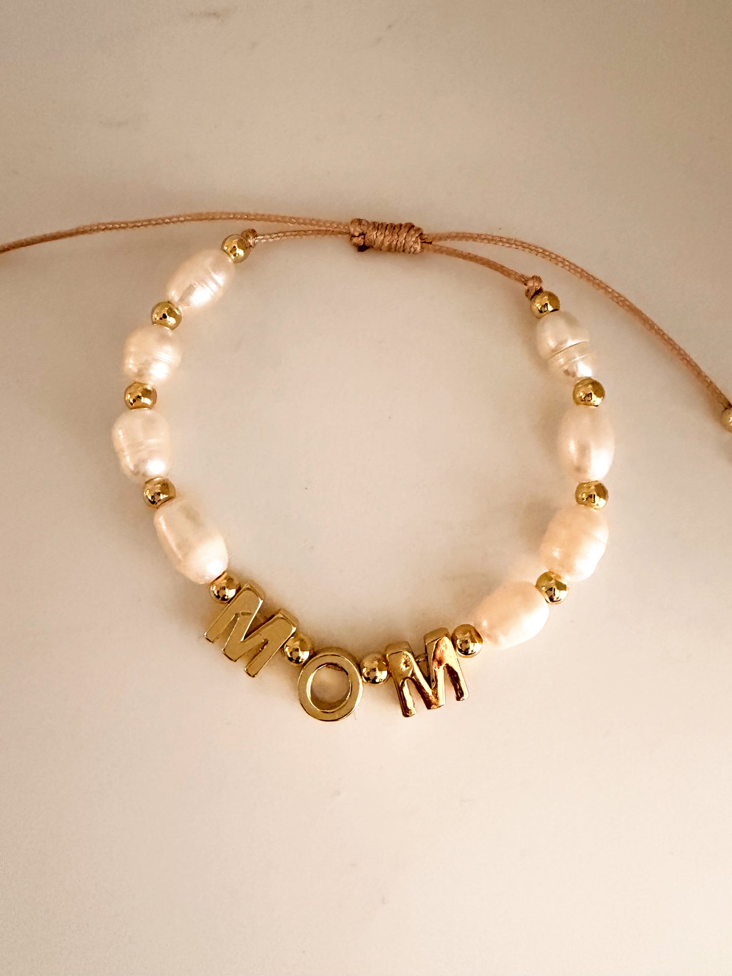 MOM pearled adjustable bracelet
