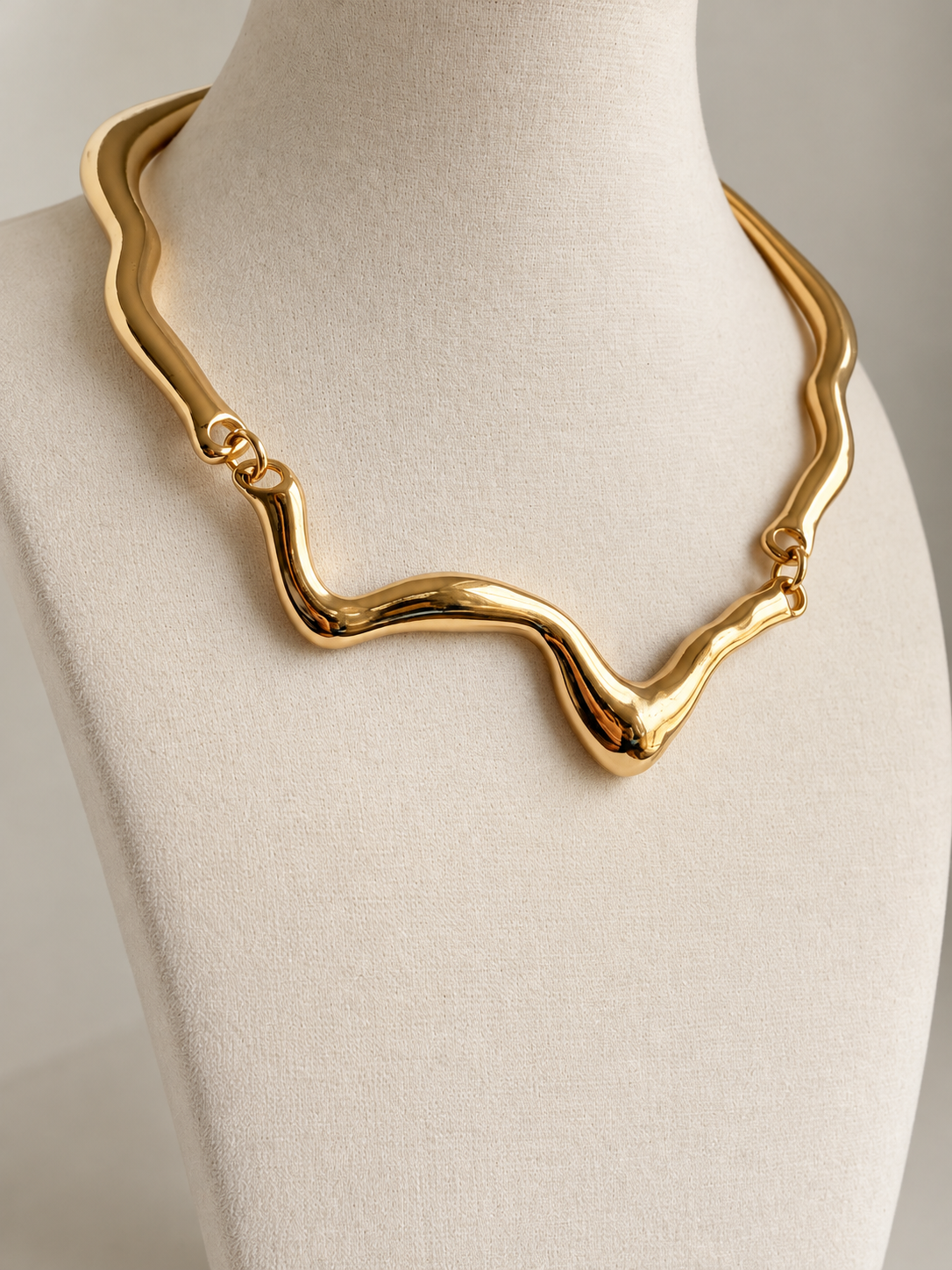 Contour Necklace