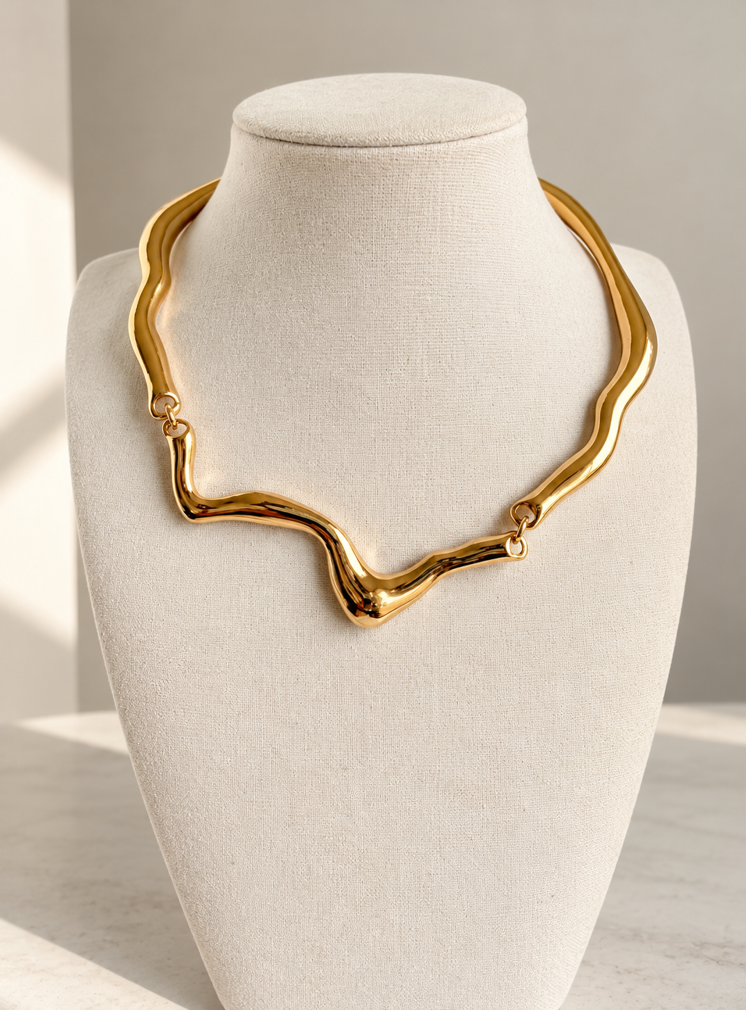 Contour Necklace