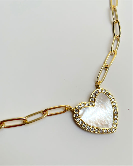 White pearl stone heart pape clip necklace