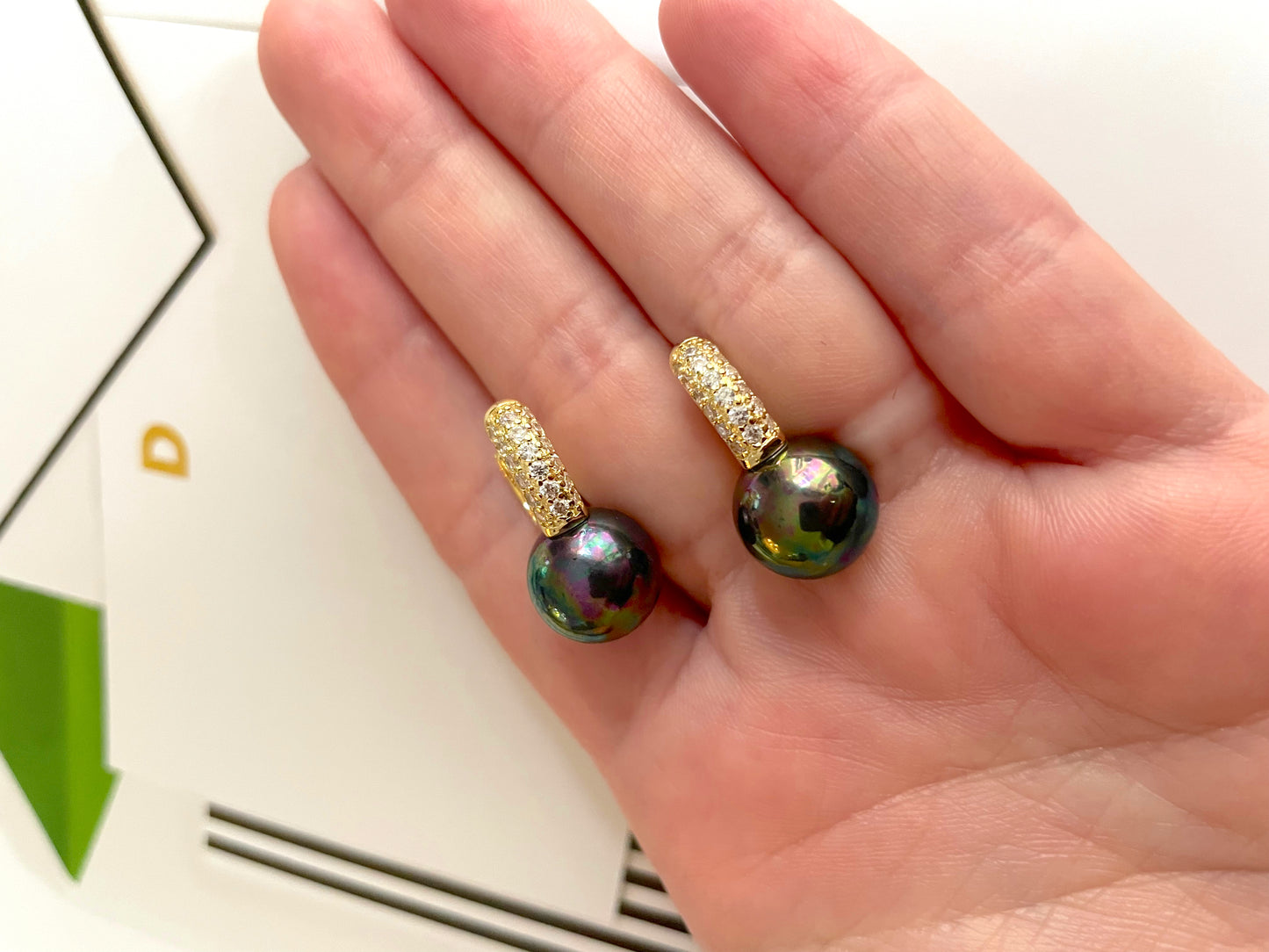 Zircon pearl earrings