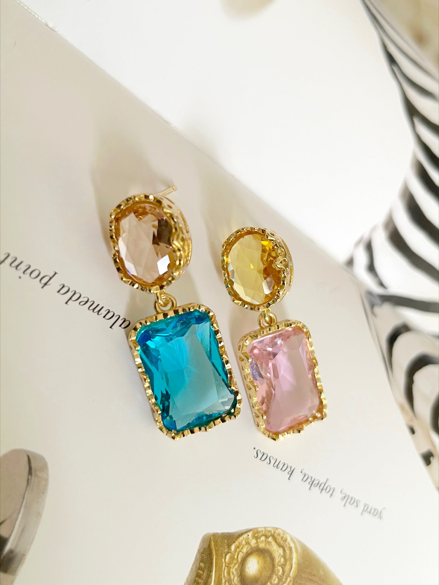 Multicolored crystals earrings