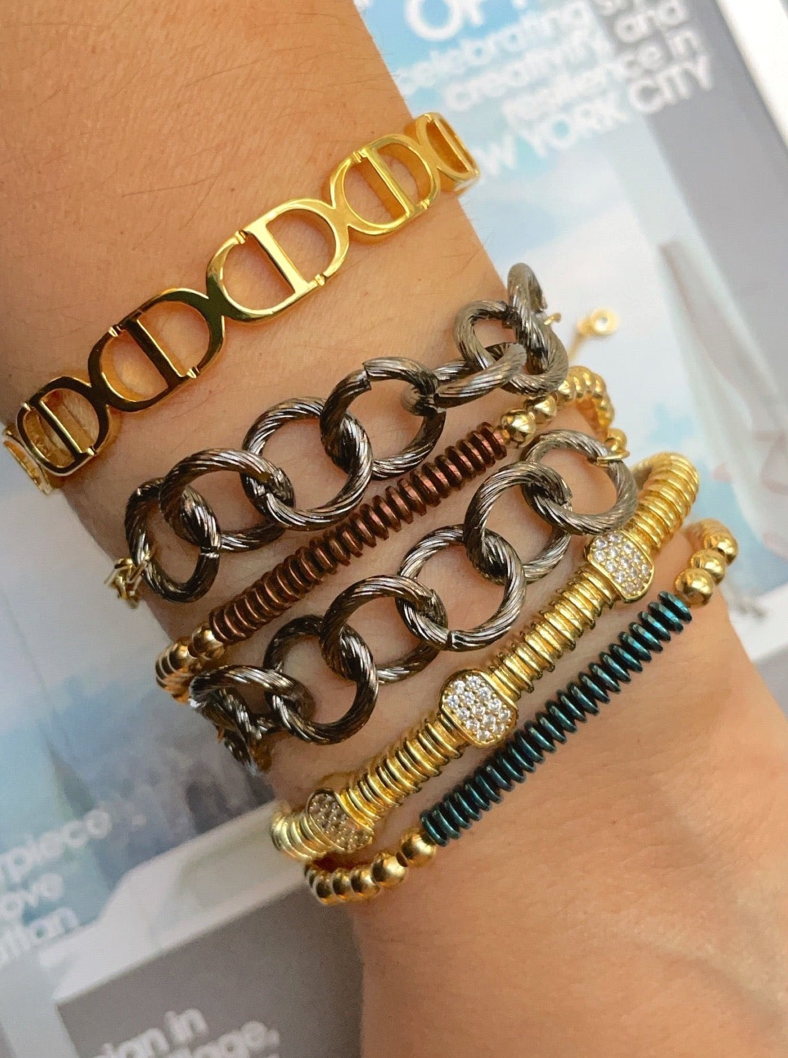 Rhodium circles gold bracelet