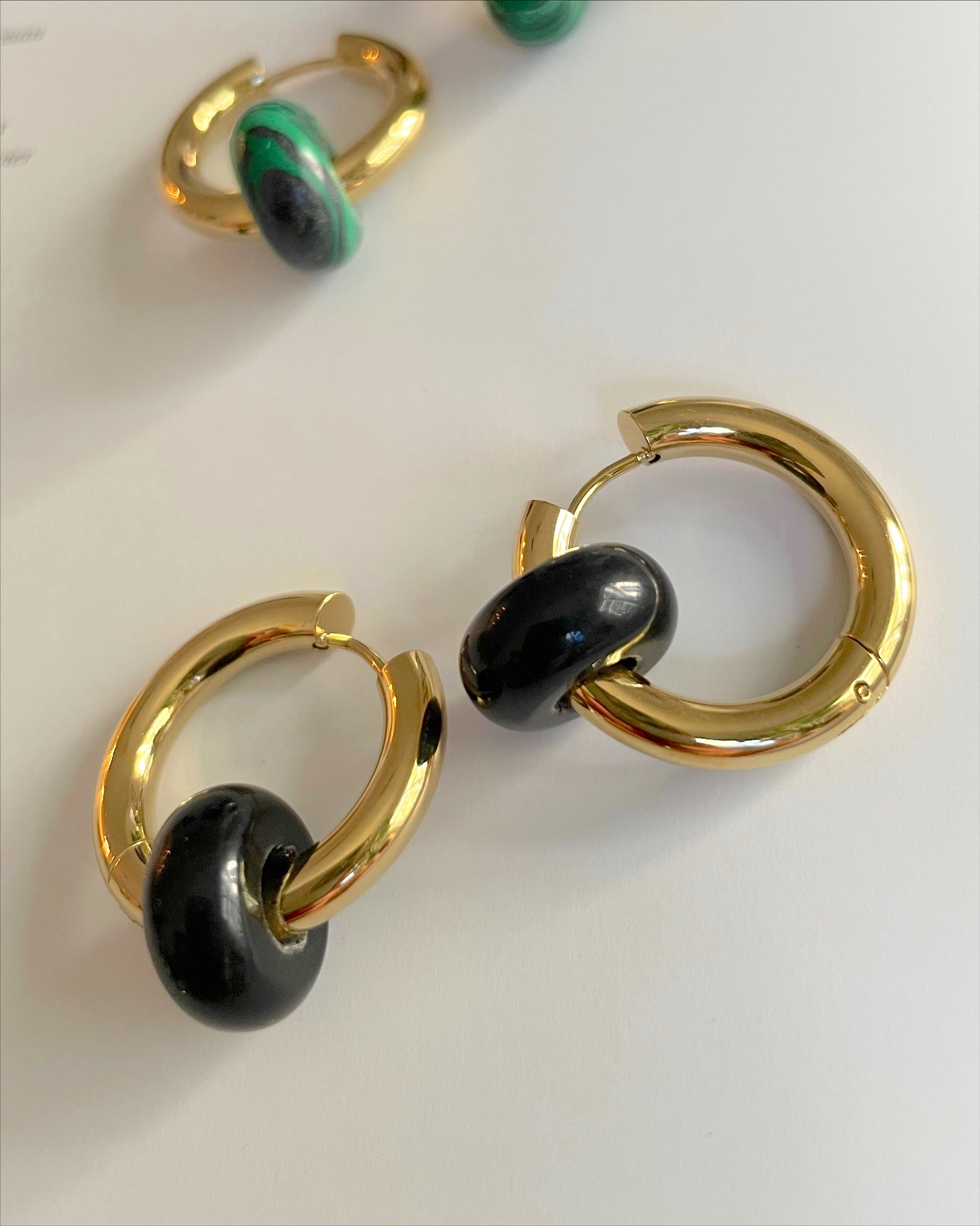 Stainless steel circle stone hoops earrings
