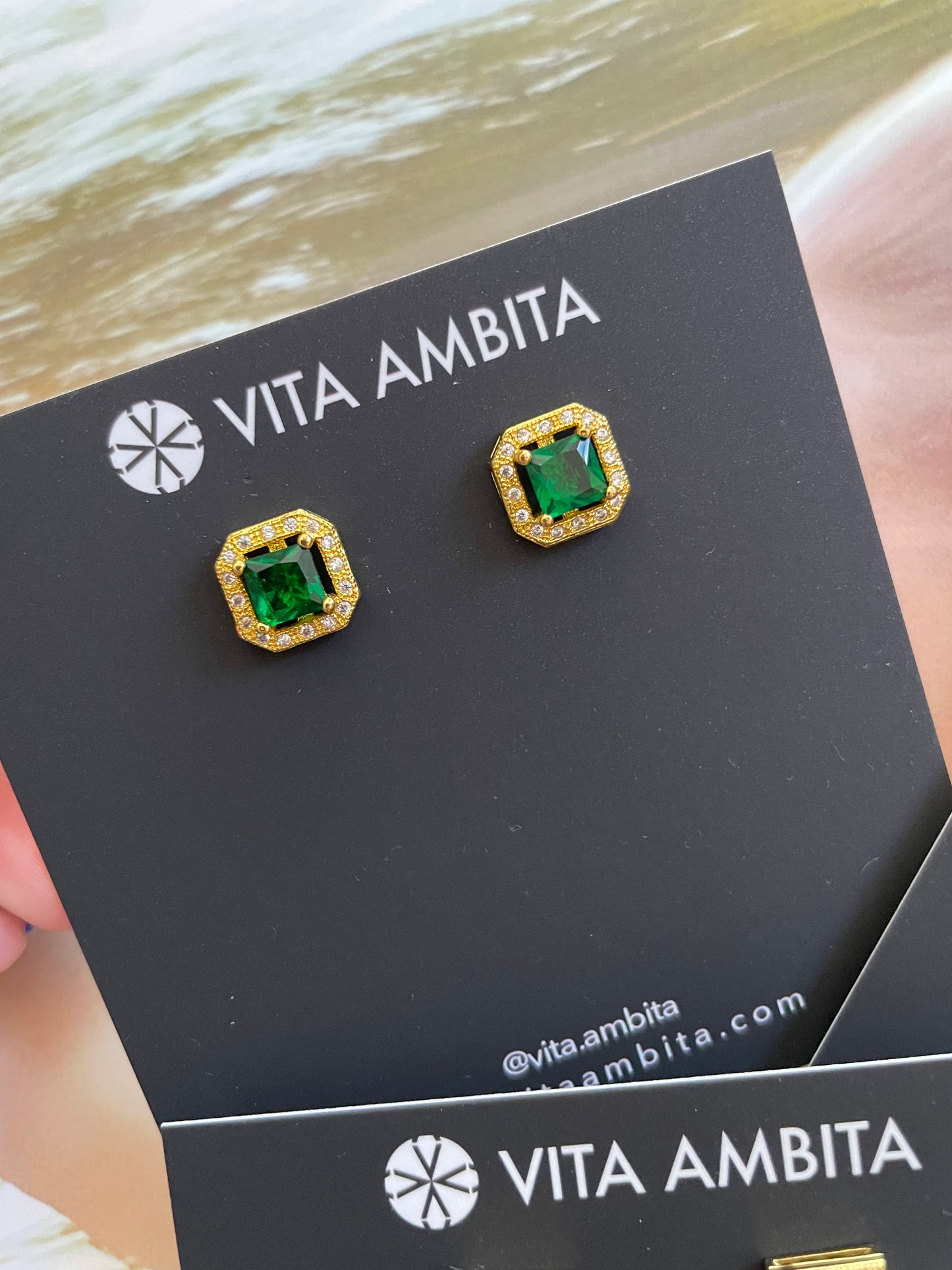 Emerald stones studs earrings