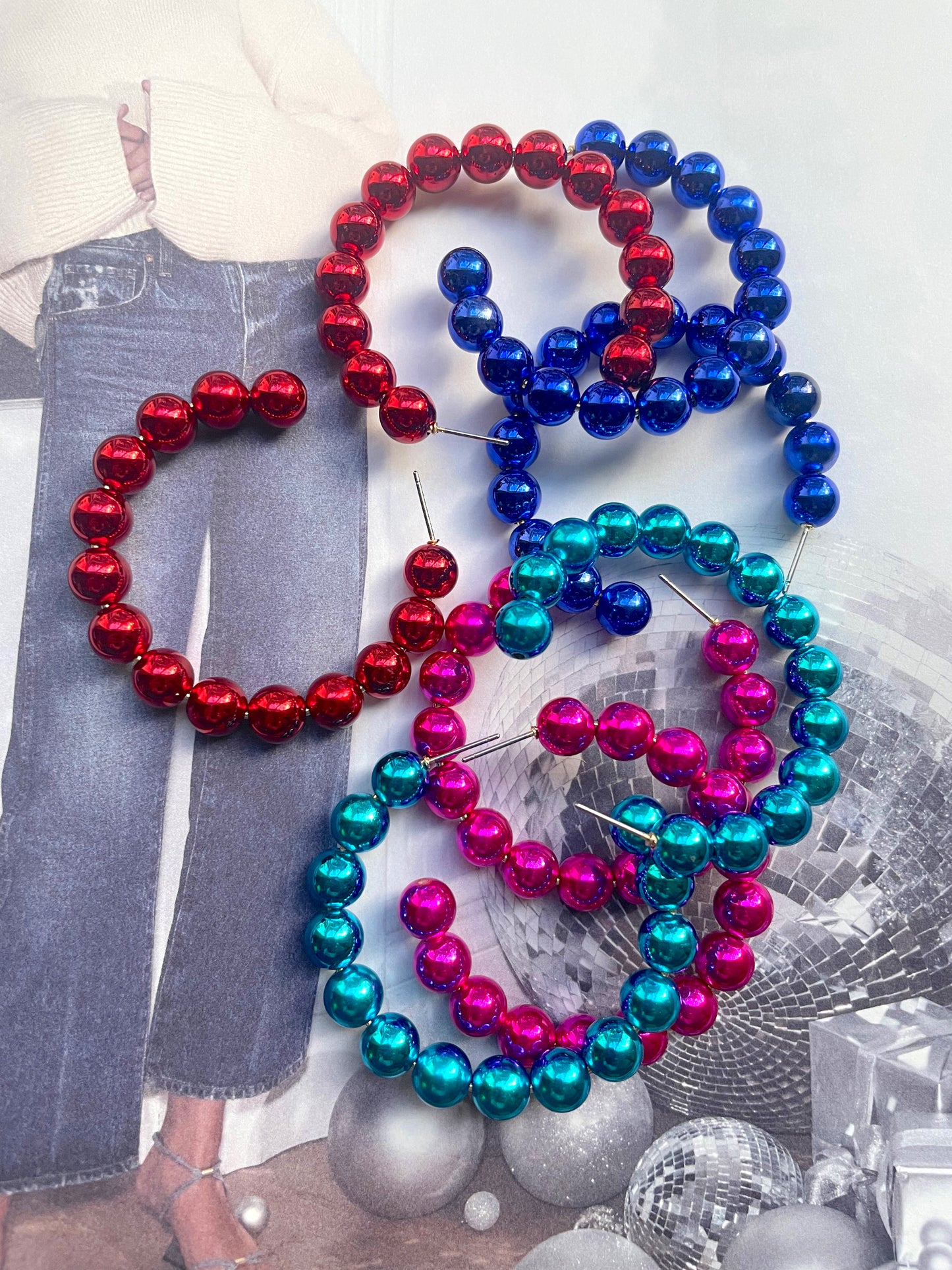 Colored beads hoops earrings