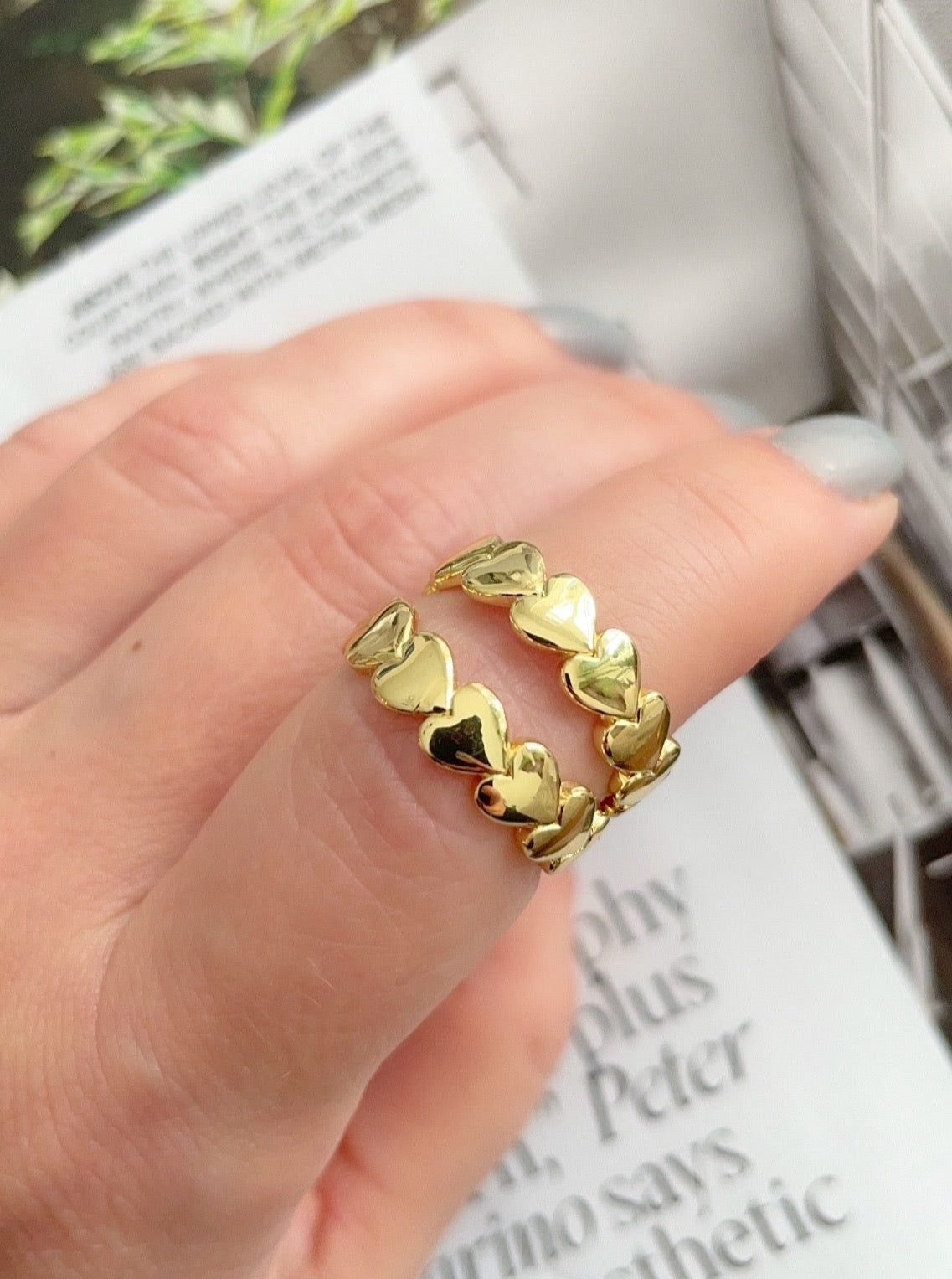 Gold hearts adjustable ring