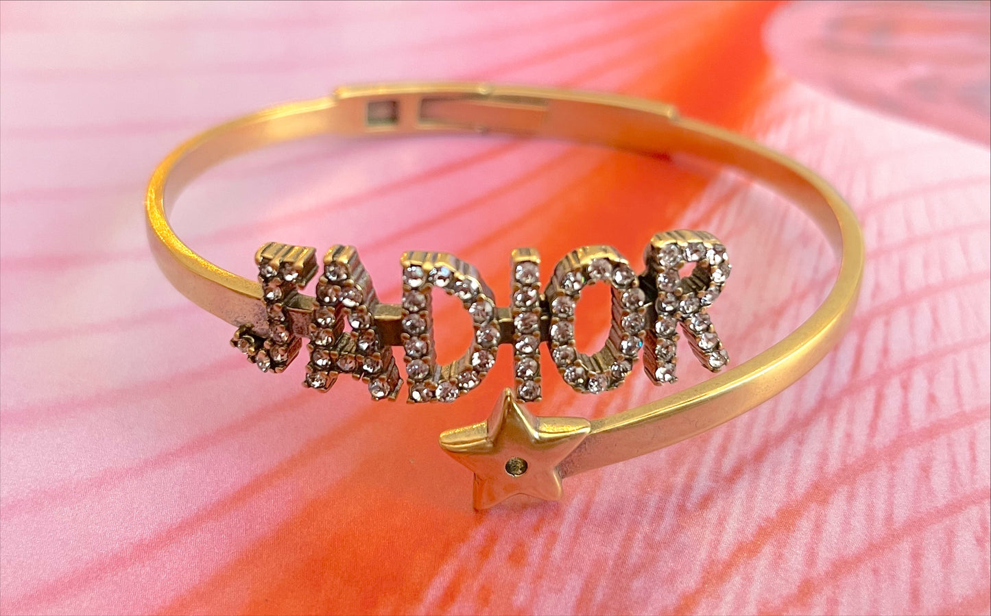 J’ADIOR Style Cuff bracelet