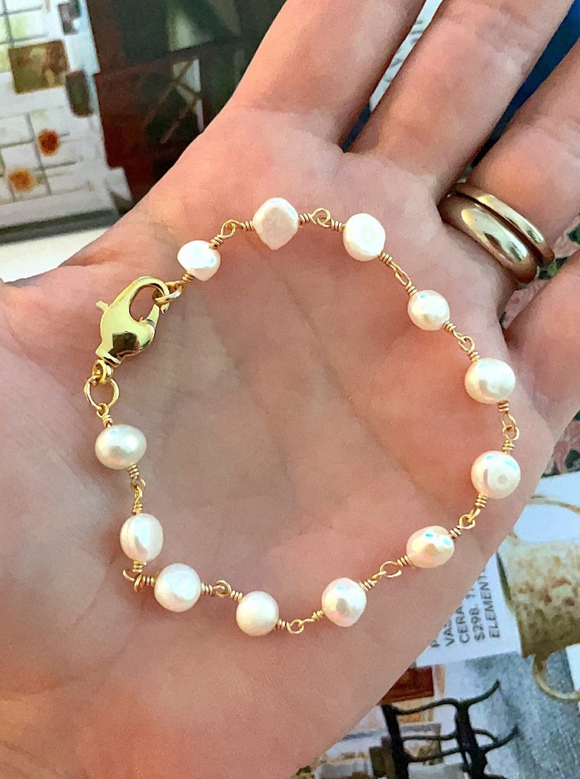 Natural pearls bracelet