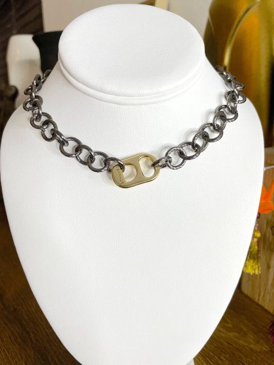 Chunky rhodium necklace with gold soda cap